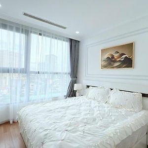One-Bedroom Apartment City View